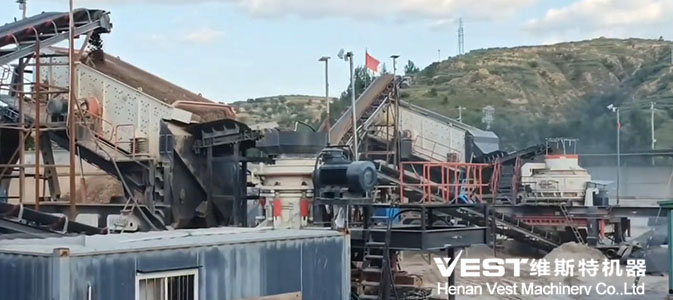 200 TPH Hard Rock Mobile Crushing and Sand Making Production Line.